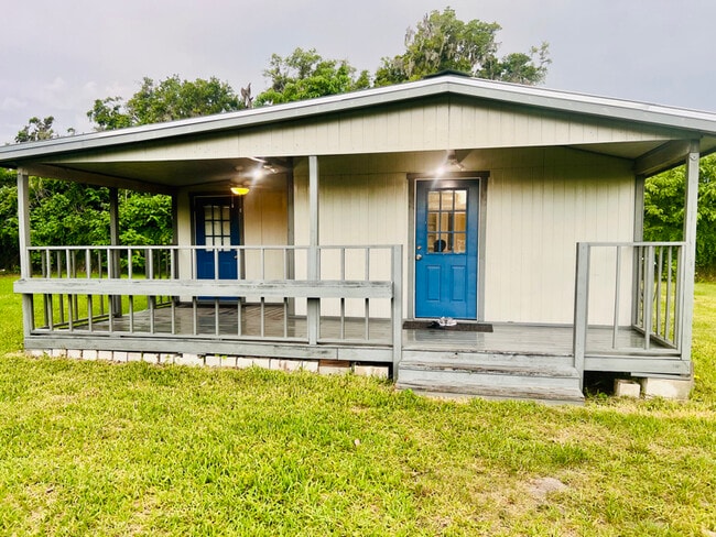 property at 3913 N Wilder Rd