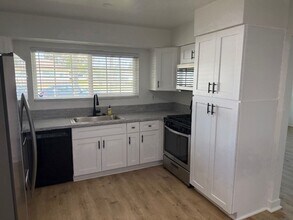6101 Crestmore St in Bakersfield, CA - Building Photo - Building Photo