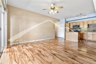 22960 E Roxbury Dr in Aurora, CO - Building Photo - Building Photo