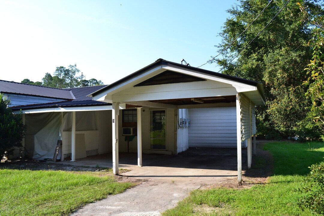 950 George St in Waycross, GA - Building Photo