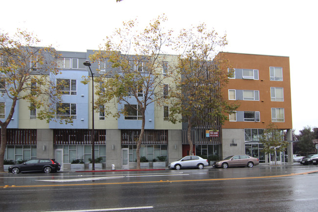 Avenue West in Berkeley, CA - Foto de edificio - Building Photo