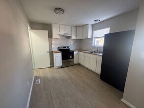 2536 Oepts Ave in Jennings, MO - Building Photo - Building Photo