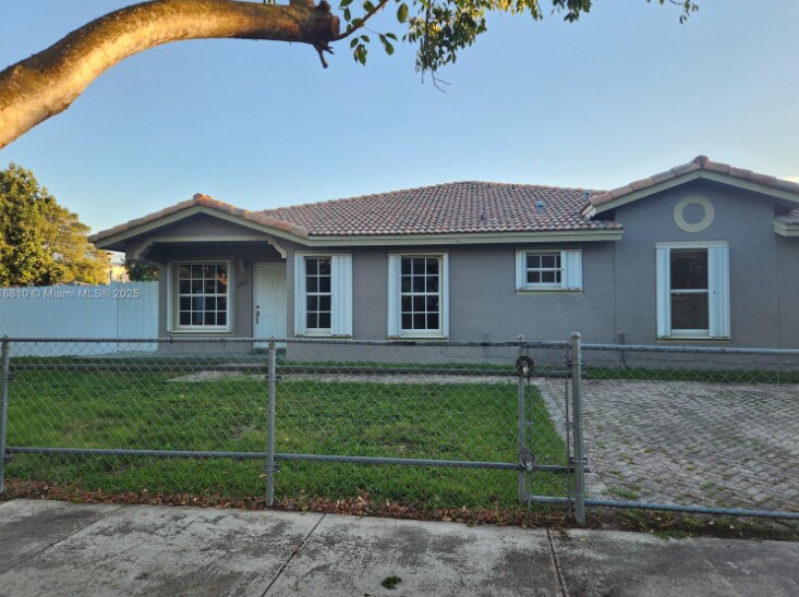 13822 SW 256th St in Naranja, FL - Building Photo