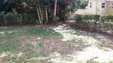 3920 NW 59th Ave in Virginia Gardens, FL - Building Photo - Building Photo