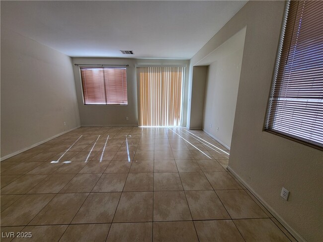 7869 Palace Monaco Ave in Las Vegas, NV - Building Photo - Building Photo