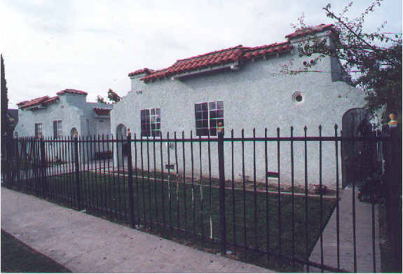 2811 Glenwood Pl in South Gate, CA - Building Photo