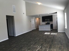 108 Cranbrook Ln in Hutto, TX - Building Photo - Building Photo