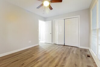 401 Latrobe Dr in Simpsonville, SC - Building Photo - Building Photo