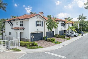 Colony Palms in Delray Beach, FL - Building Photo