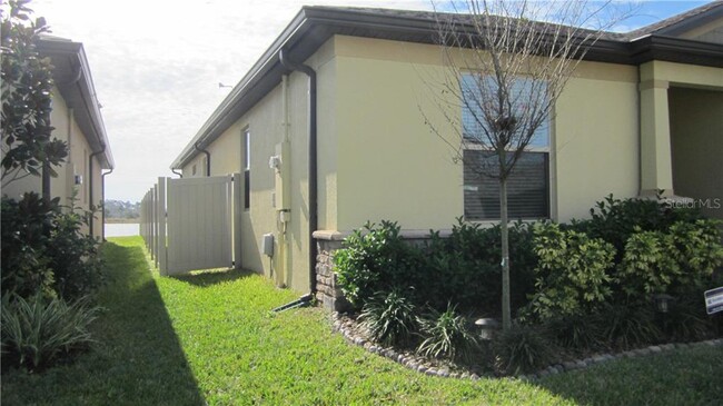 3955 Baja Dr in St. Cloud, FL - Foto de edificio - Building Photo