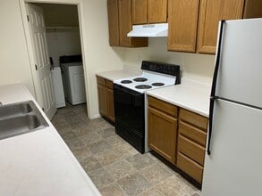 Russell Square Apartments in Twin Falls, ID - Building Photo - Building Photo