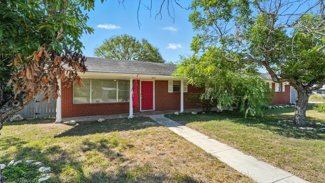 476 Granada Dr