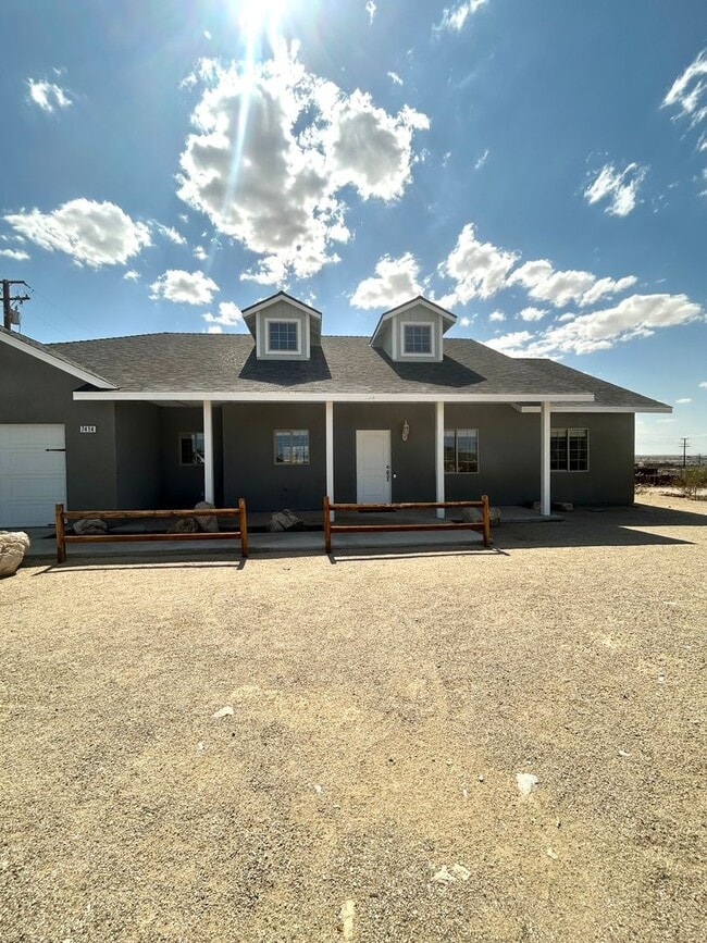 7414 N Star Ave in Twentynine Palms, CA - Building Photo - Building Photo