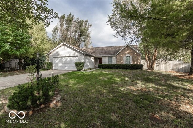 7974 Sunblest Blvd in Fishers, IN - Building Photo - Building Photo