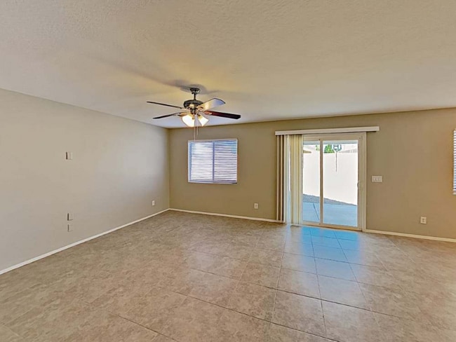 16008 W Vogel Ave in Goodyear, AZ - Building Photo - Building Photo
