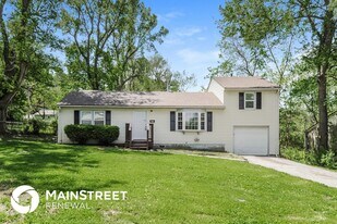 10306 Oakland Ave in Kansas City, MO - Building Photo