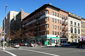 201 West 81st Street in New York, NY - Building Photo - Building Photo