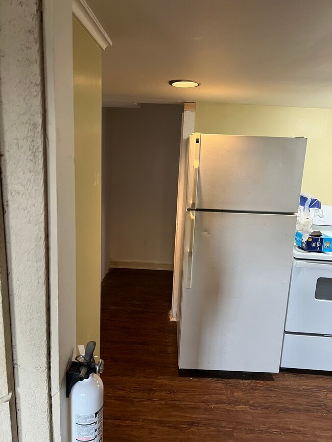 137 Coddington Rd, Unit Back door in Ithaca, NY - Building Photo - Building Photo