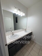 939 Dixieanne Ave in Sacramento, CA - Building Photo - Building Photo