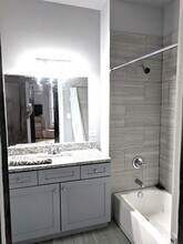 5233 S Michigan Ave in Chicago, IL - Building Photo - Building Photo