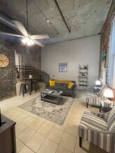 Dan River Crossing in Danville, VA - Foto de edificio - Interior Photo