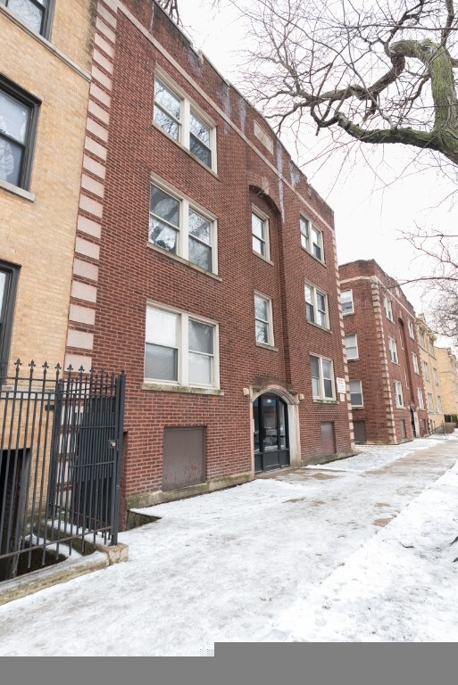 4037 W Melrose St, Unit 2S in Chicago, IL - Building Photo - Building Photo