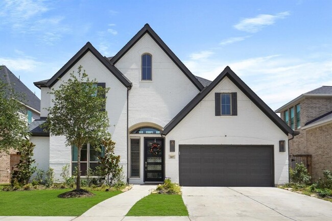 property at 5107 Albany Shores Ln