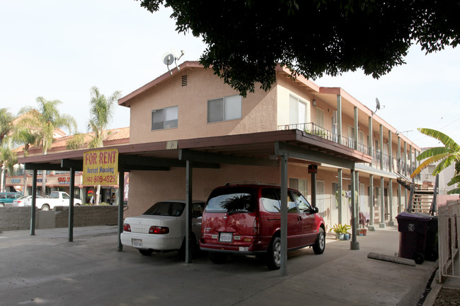 838 Cherry Ave in Long Beach, CA - Building Photo - Building Photo