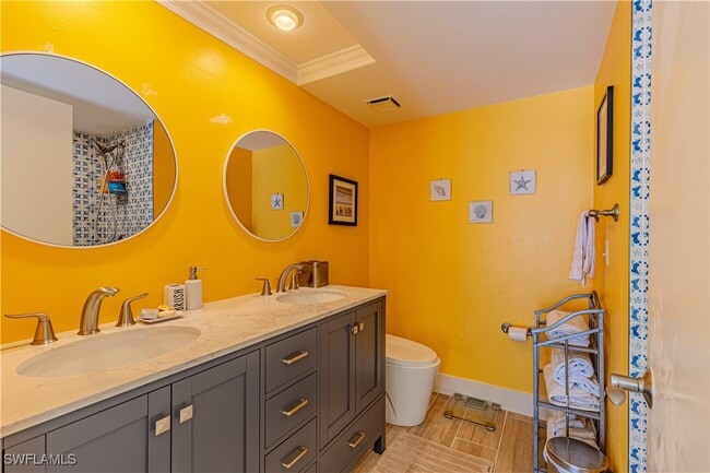 property at 870 Meadowland Dr