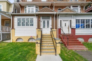 405 Grand St in Newburgh, NY - Building Photo