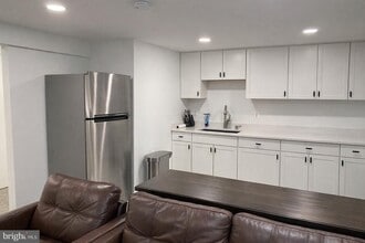 7416 Rhondda Dr in Lorton, VA - Building Photo - Building Photo