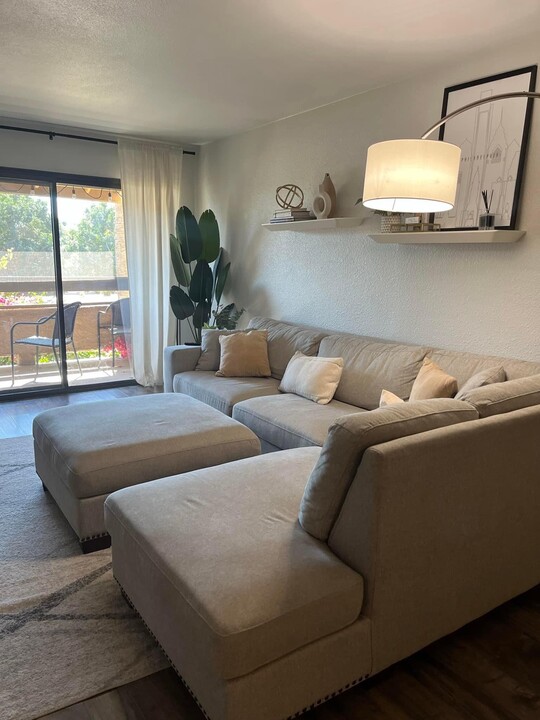 8500 E Indian School Rd, Unit 211 in Scottsdale, AZ - Building Photo