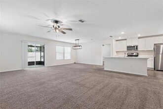 657 Grand Reserve Dr in Bunnell, FL - Building Photo - Building Photo