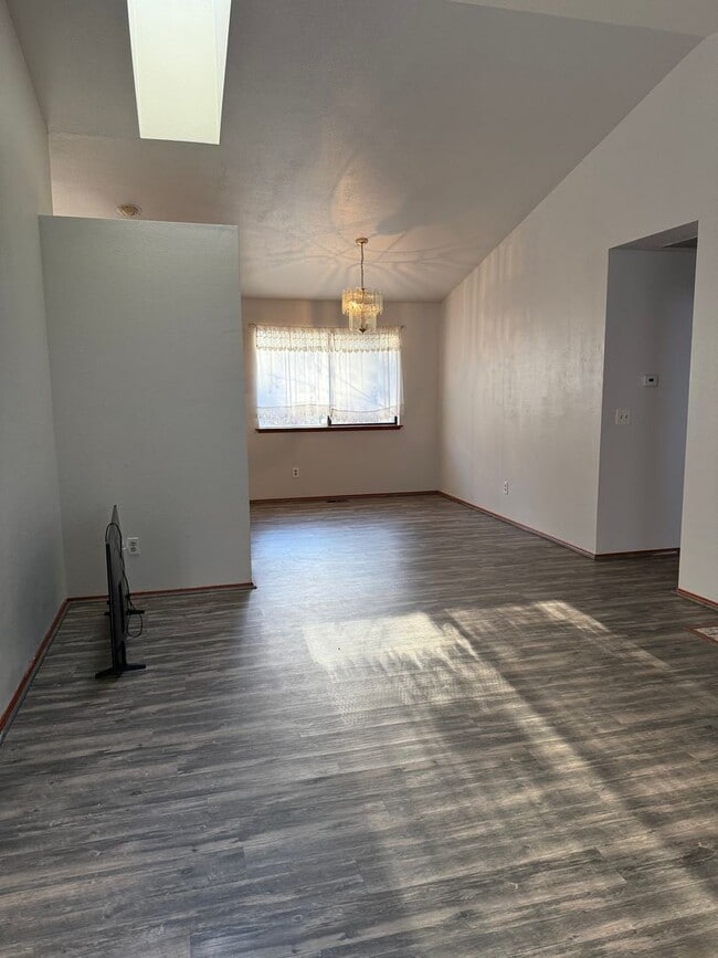 2024 SE 8th Dr in Renton, WA - Building Photo - Building Photo