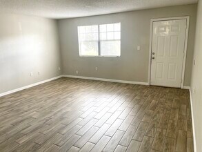 12406 Orange Blossom Oak Pl in Tampa, FL - Building Photo - Building Photo