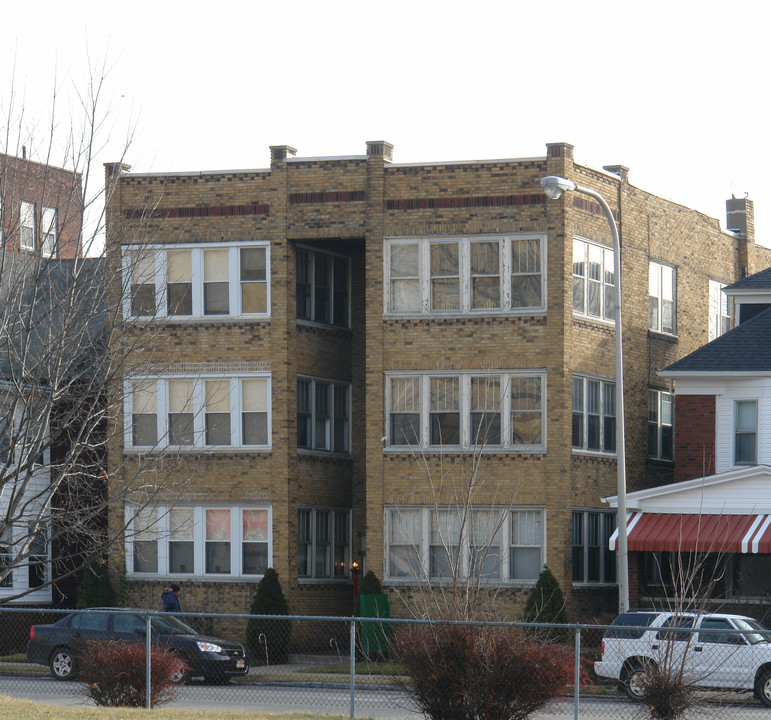 2221-23 Broad Ave in Altoona, PA - Building Photo