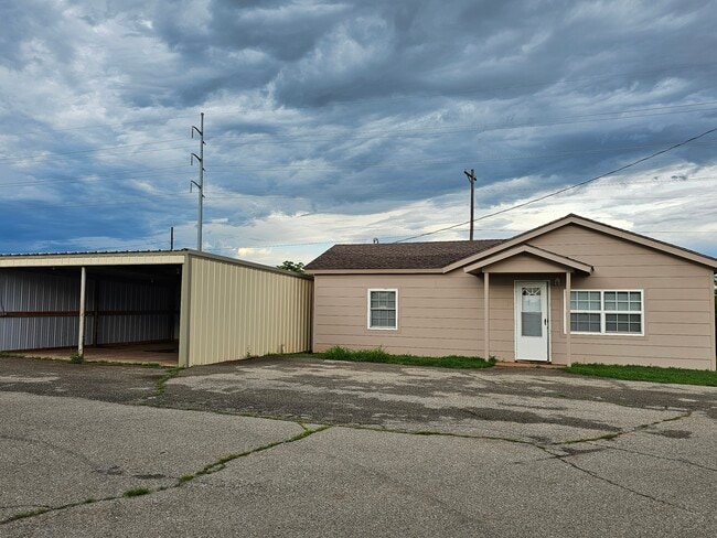 property at 1520 S 4th St