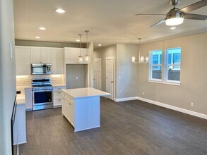 20465 Aberdeen Dr in Bend, OR - Building Photo - Building Photo