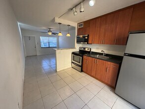 4061 N Dixie Hwy in Oakland Park, FL - Building Photo - Building Photo