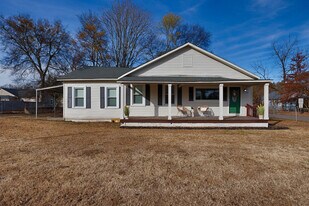 3706 Emm Ell St SW in Huntsville, AL - Building Photo