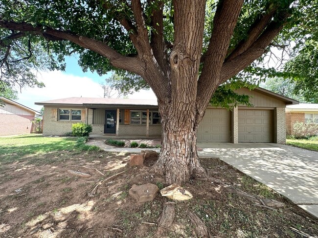 property at 4411 27th St