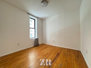 392 E 4th St in Brooklyn, NY - Building Photo - Building Photo