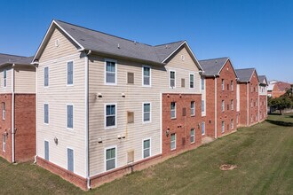 Lyons Ridge Apartments in Memphis, TN - Foto de edificio - Building Photo