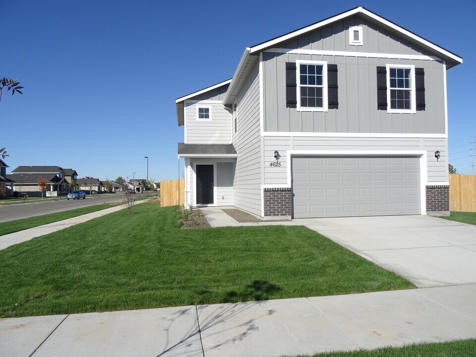 4625 N Dyver Ave in Meridian, ID - Building Photo