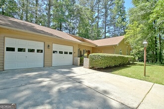 102 Brookwood Path in Peachtree City, GA - Building Photo - Building Photo