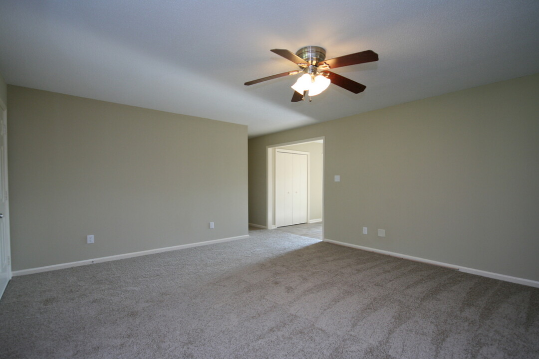 315 Monroe Nunley Rd in Hazel Green, AL - Building Photo