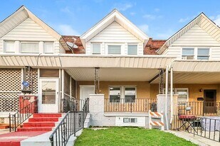 2547 S Robinson St in Philadelphia, PA - Building Photo