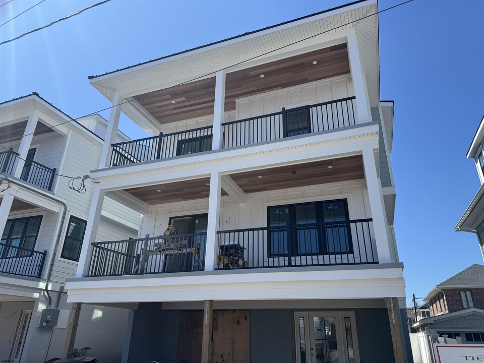 26 S Rosborough Ave in Ventnor City, NJ - Building Photo