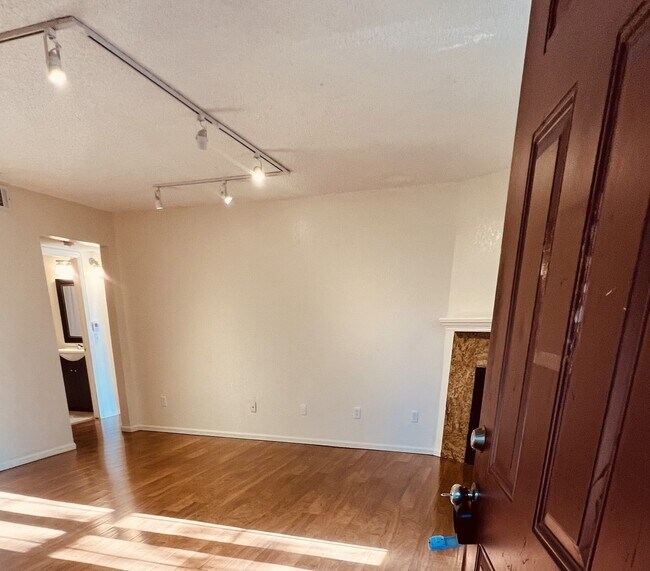 5755 W Atlantic Pl, Unit 202 in Lakewood, CO - Building Photo - Building Photo