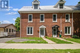 322 King St W in Brockville, ON - Building Photo